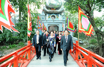 Empresarios vietnamitas en ultramar mantienen sus vínculos con su tierra natal